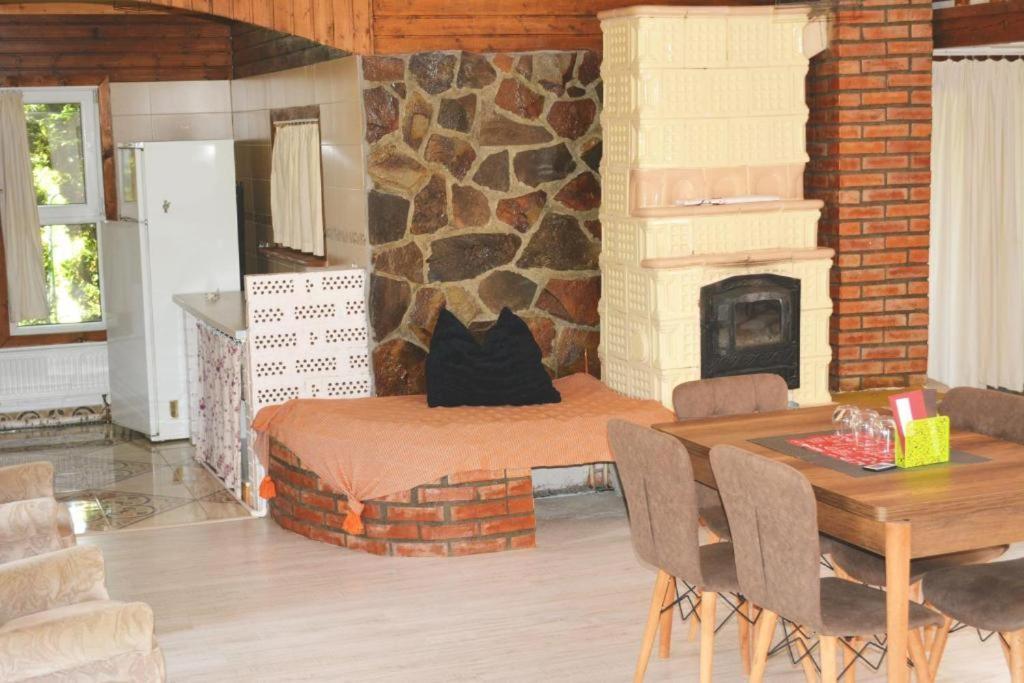 Colina Restaurant & Events Hotell Bistriţa Eksteriør bilde