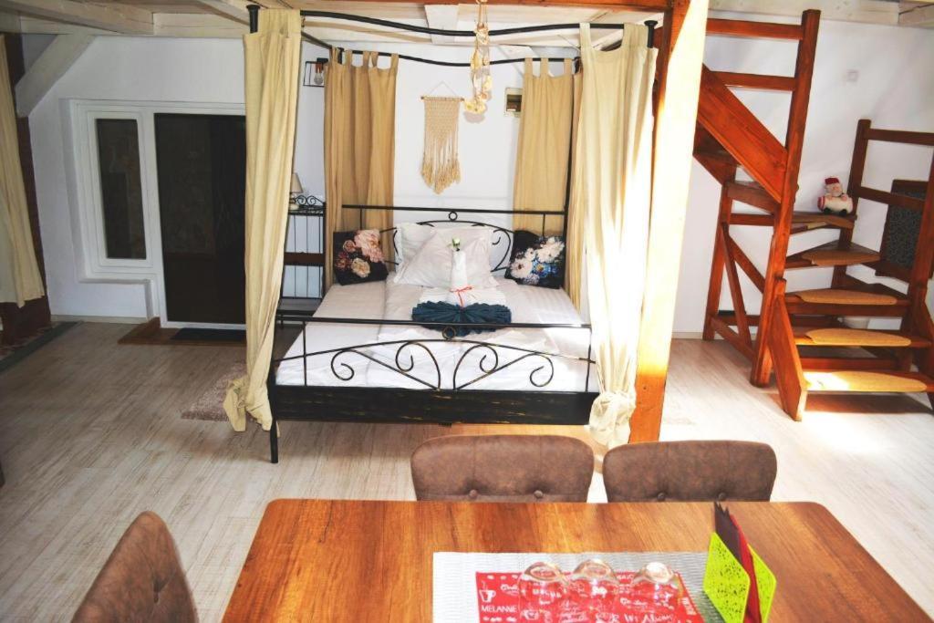 Colina Restaurant & Events Hotell Bistriţa Eksteriør bilde