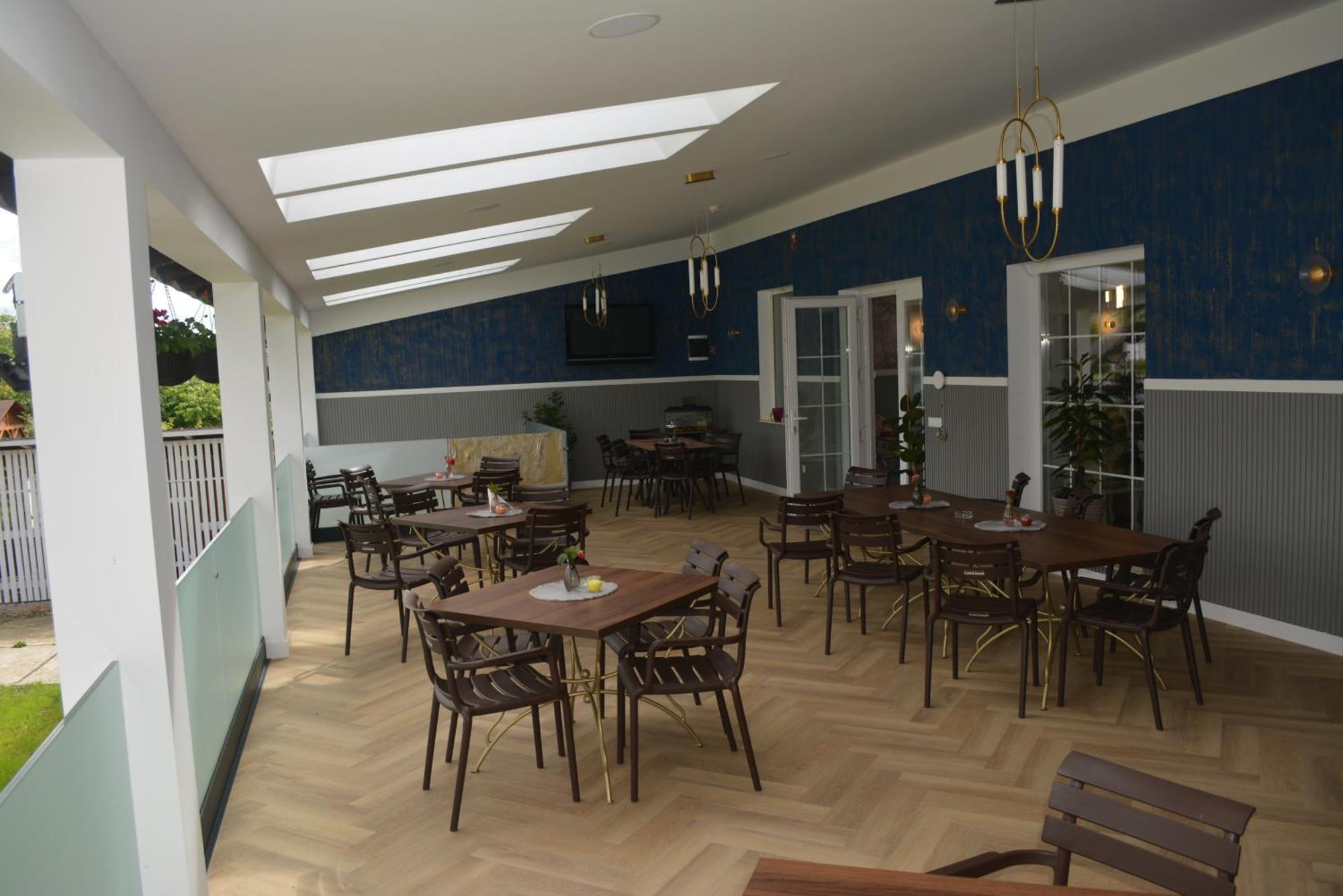 Colina Restaurant & Events Hotell Bistriţa Eksteriør bilde